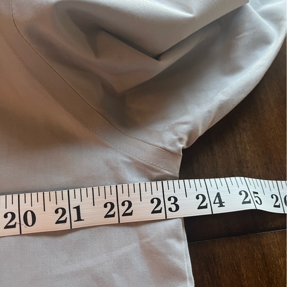 Stafford Travel Easy-Care Broadcloth Men’s light gray button down dress shirt - Picture 5 of 12